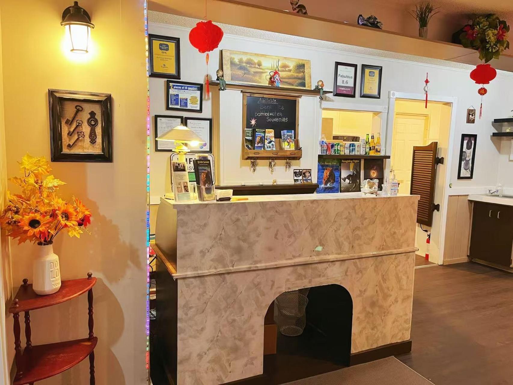 Rivermount Motel Little Fort Екстериор снимка
