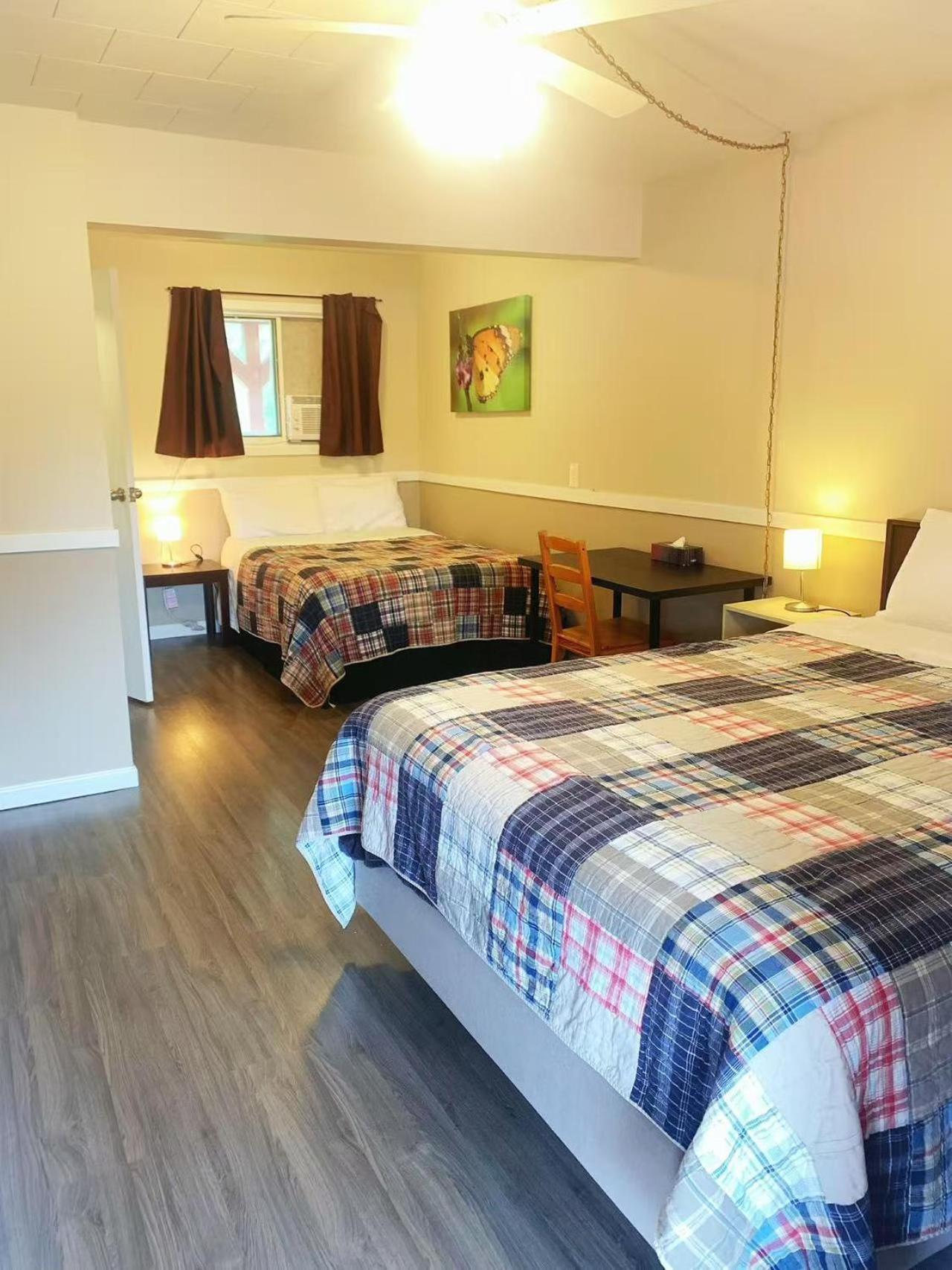 Rivermount Motel Little Fort Екстериор снимка