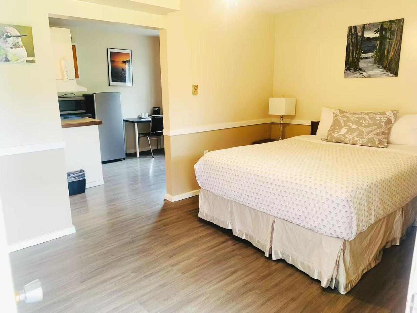 Rivermount Motel Little Fort Екстериор снимка