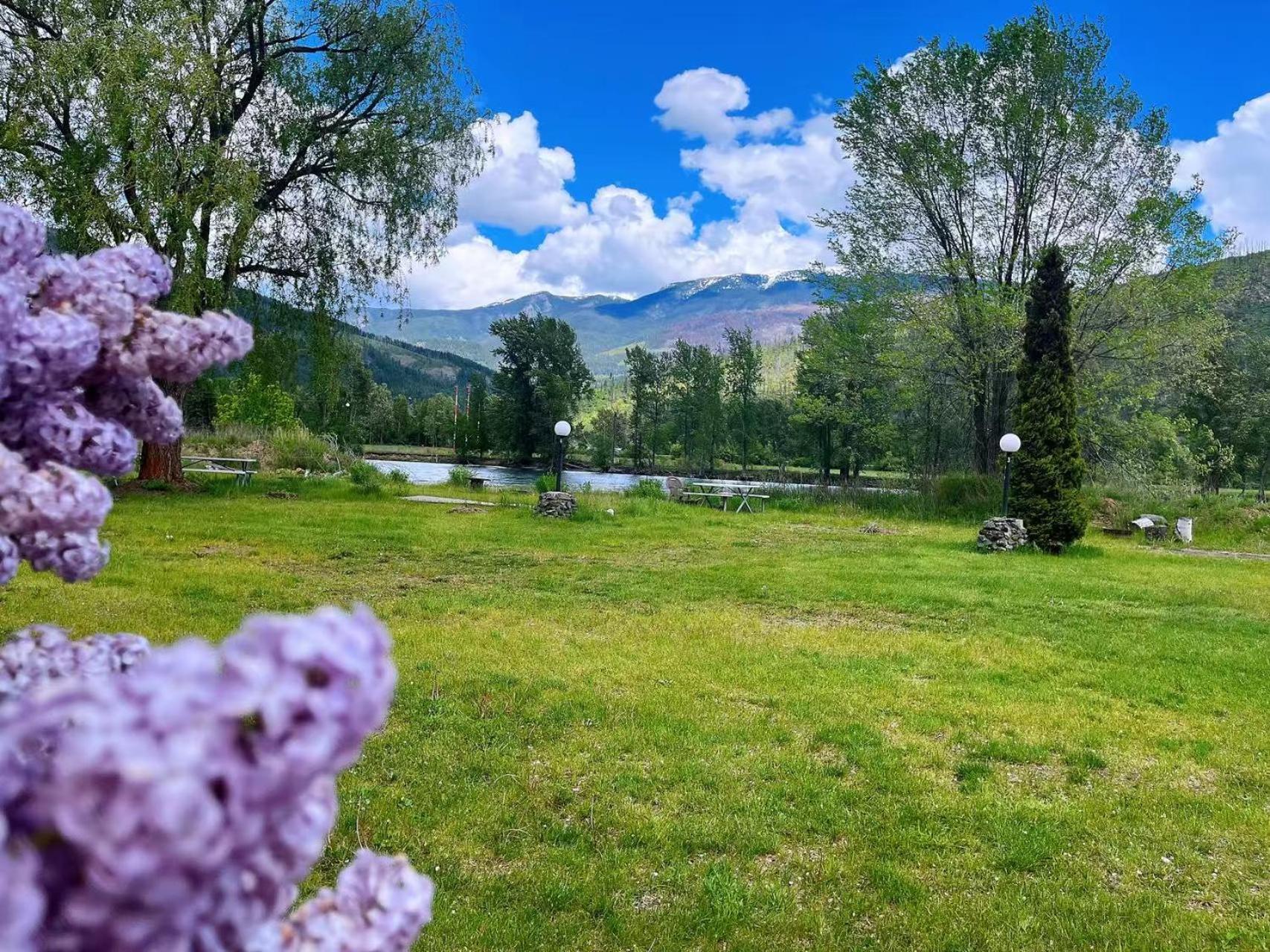 Rivermount Motel Little Fort Екстериор снимка